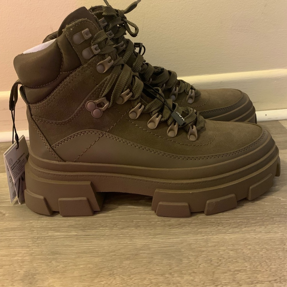 New Zara boots size: 8